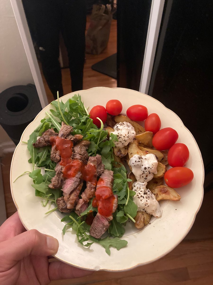 austineatingx's tweet image. You don't understand the juice to vodka ratio / That could satisfy a real drunk, guess what? / Never trust a bartender that don't drink, bitch