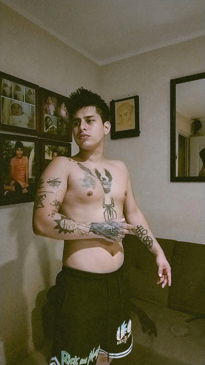 bracorez's tweet photo. Un chacal así de ricoo es lo q necesitan🔥🔥🔥
Quiero ver q compartan si quieren verme sin el short🍆 https://t.co/MaEZjV5syB