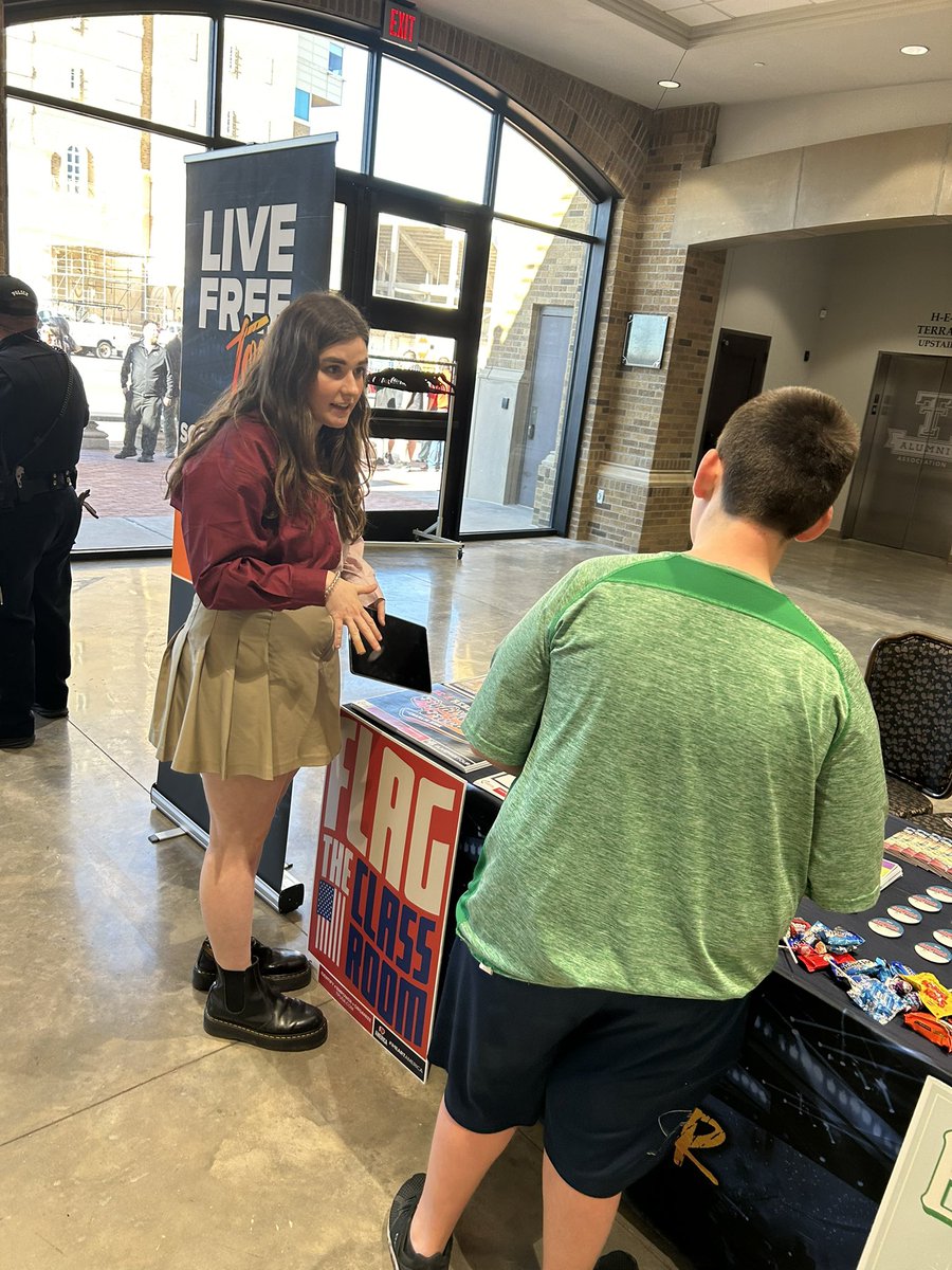 High School students are ready for a Turning Point presence in Lubbock, TX! It truly is so inspiring to see young students so passionate about loving and saving our country 🇺🇸 #wreckem #livefreetour #lubbock