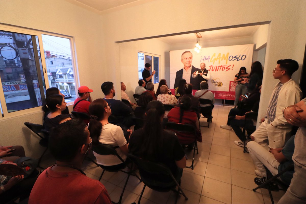 Hoy acompañe a @ManceraGAM y <a href="/FridaAEsparza/">Frida Alejandra</a> en una reunión con vecinos de la #GAM

El dtto. 7 tendrá una gran fórmula  que los representará, nuestros legisladores serán pieza fundamental para construir el país que queremos.