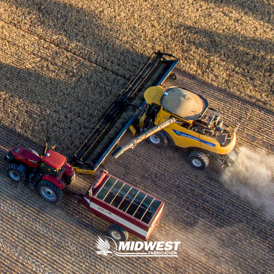 STOP making multiple passes to pick up your crop? Say hello to efficiency with our forage platform! 🌾🚜

With just one pass, you'll save valuable time and money, streamlining your harvesting process like never before. 

#MidwestDrapers #RuralAussieFarmers #AussieAg #AustralianAg