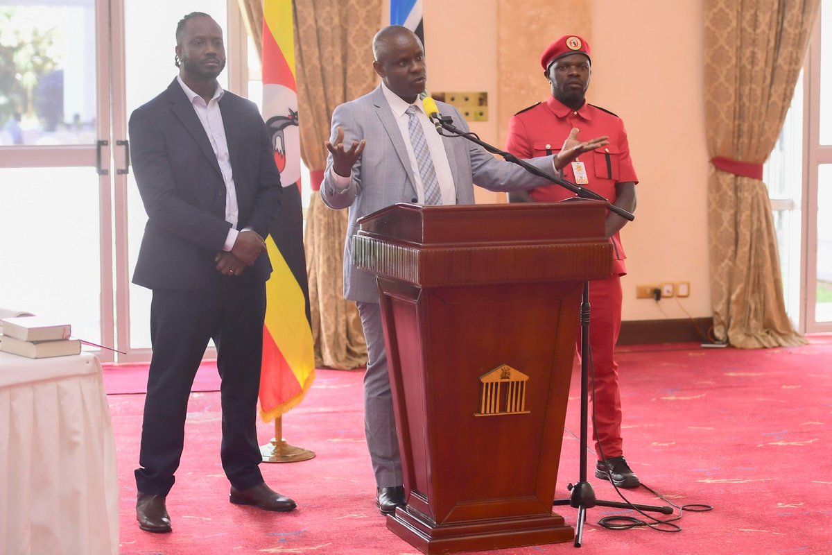 Another minister in the making <a href="/BebeCoolUG/">Bebe Cool</a> 🙏🙏 any time now