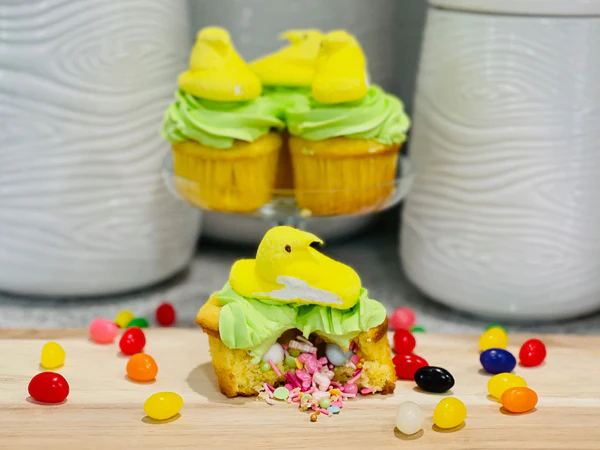 taratemptations's tweet photo. Life is all about adding an element of surprise! I love watching my guest's expressions when they realize what's hidden inside these fun easter cupcakes. Enjoy!! https://t.co/RDwakNTKKV
#EasterTreats #SpringSweets #CupcakeCreations #EasterBaking #EasterGoodies https://t.co/zjA1kIzI0C