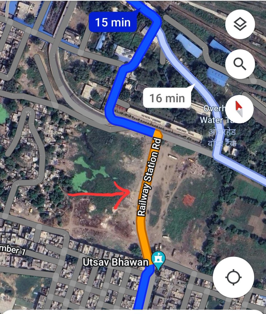 @dm_ghaziabad @RailMinIndia पता नहीं इस स्टेशन रोड को बनाने का जिम्मेदार कौन है? Ghaziabad authorities or railways? छोटा सा पैच पूरी तरह टूट चुका है और कभी भी गंभीर हादसा हो सकता है। @CMOfficeUP @uptrafficpolice @JagranNews #uthaoawaaz
