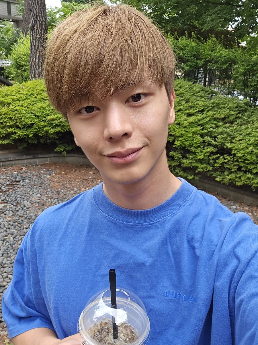 ejjume's tweet photo. 5월코어
막아름답던우리추억이생각나면서꽤힘이되곤해… https://t.co/NYnMEW9ILo