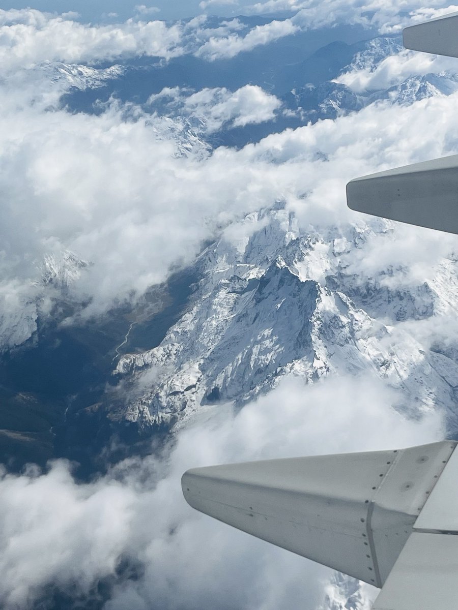 pretzeldr's tweet photo. Fabulous views coming into #queenstown for the 2024 AMSANZ / ASAM aviation medicine conference ✈️ 🏔️ #avmed #newzealand https://t.co/J6oqERe2gm