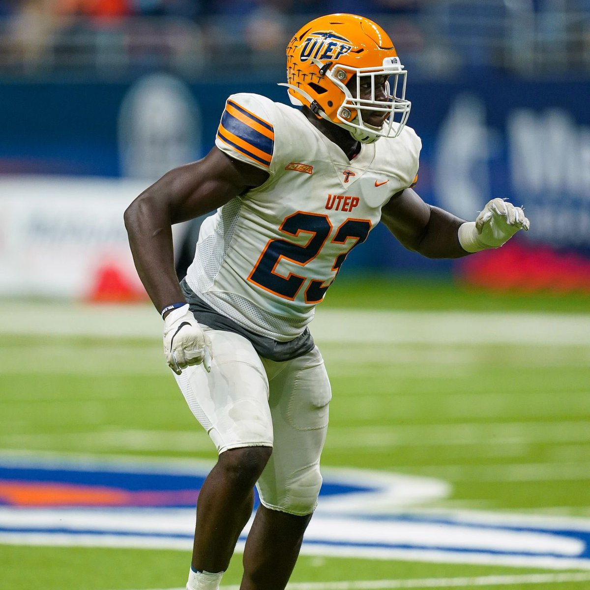 Victor Thomas🇳🇬 (@victorthomas44) on Twitter photo #AGTG Blessed to have been given an opportunity to continue my football and academic career <a href="/UTEPFB/">UTEP Football</a>
<a href="/CoachKyleBeyer/">Kyle Beyer</a> <a href="/CoachjjClark/">J.J. Clark</a> <a href="/_CoachLuna/">Tomas Luna</a> <a href="/charlie_ayro/">Coach Ayro</a> #AGTG Blessed to have been given an opportunity to continue my football and academic career <a href="/UTEPFB/">UTEP Football</a>
<a href="/CoachKyleBeyer/">Kyle Beyer</a> <a href="/CoachjjClark/">J.J. Clark</a> <a href="/_CoachLuna/">Tomas Luna</a> <a href="/charlie_ayro/">Coach Ayro</a>