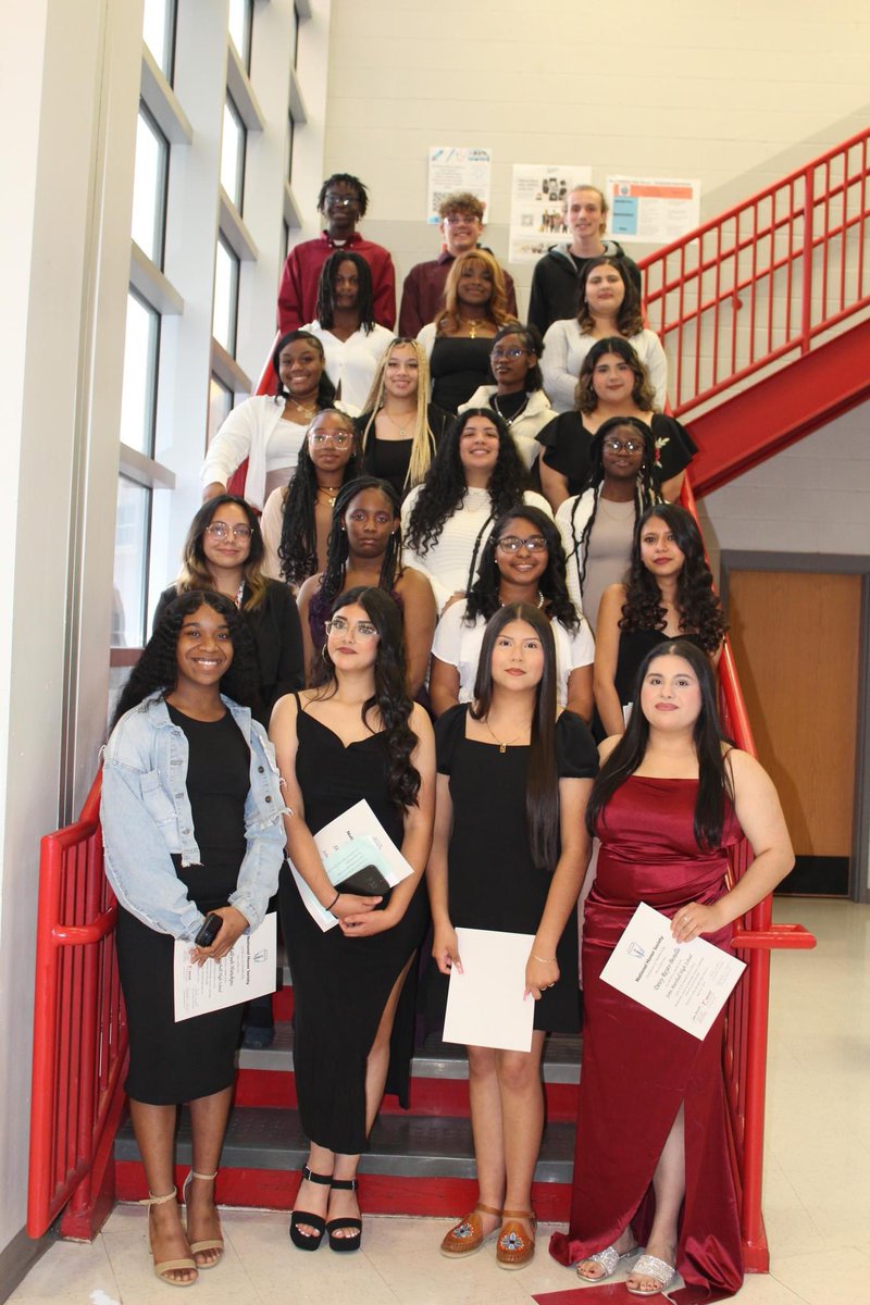 Congratulations to the newest members of the John Marshall High School '24-'25 National Honor Society! We are so proud of your accomplishments!