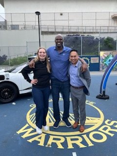 Generation Thrive & Waymo, along w/students & educators @Willie Brown Middle School spoke on the importance of safe & sustainable transpo w/@warriors IT Specialist Nestor Panganiban & Anne Dorsey, @Waymo Software Engineer. Youth also toured a Waymo demo car.