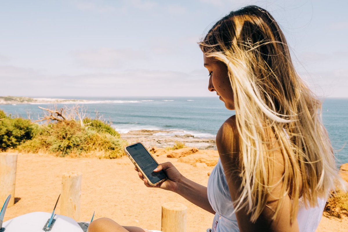 Getting away this Easter long weekend, then please keep your eyes on the road ahead &amp; arrive at your destination safely! We can all help to keep out roads safer by ditching the distractions &amp; leaving our phones alone when behind the wheel. 📵⚠️📵⚠️📵⚠️📵⚠️📵⚠️📵
#NoTxtNoWrecks