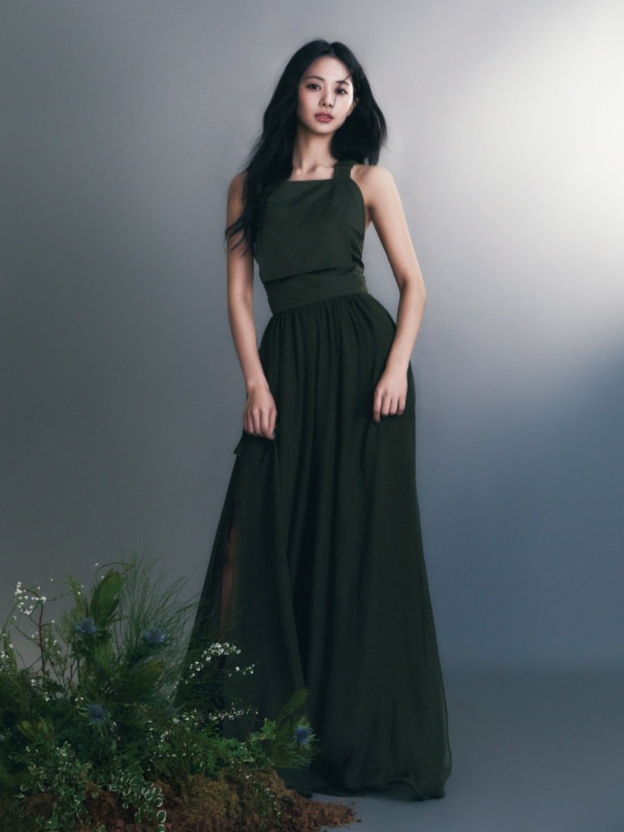 viraltakes's tweet photo. Tzuyu of TWICE looks incredible for Max Mara × ELLE Japan. https://t.co/jUsoZphXjQ