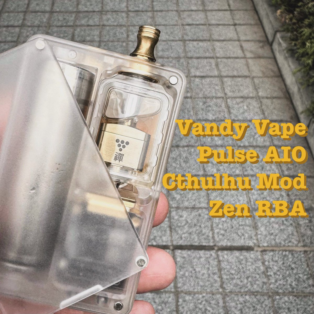 Rakumaru77's tweet image. #vape #vandyvape #pulseaio #cthulhumod #zenrba #flow510special #flavorkitchen 
0.7を21700で吸うのが、自分の中での流行り、なのではなく、単純に電池持ちが良いというそれだけの理由。