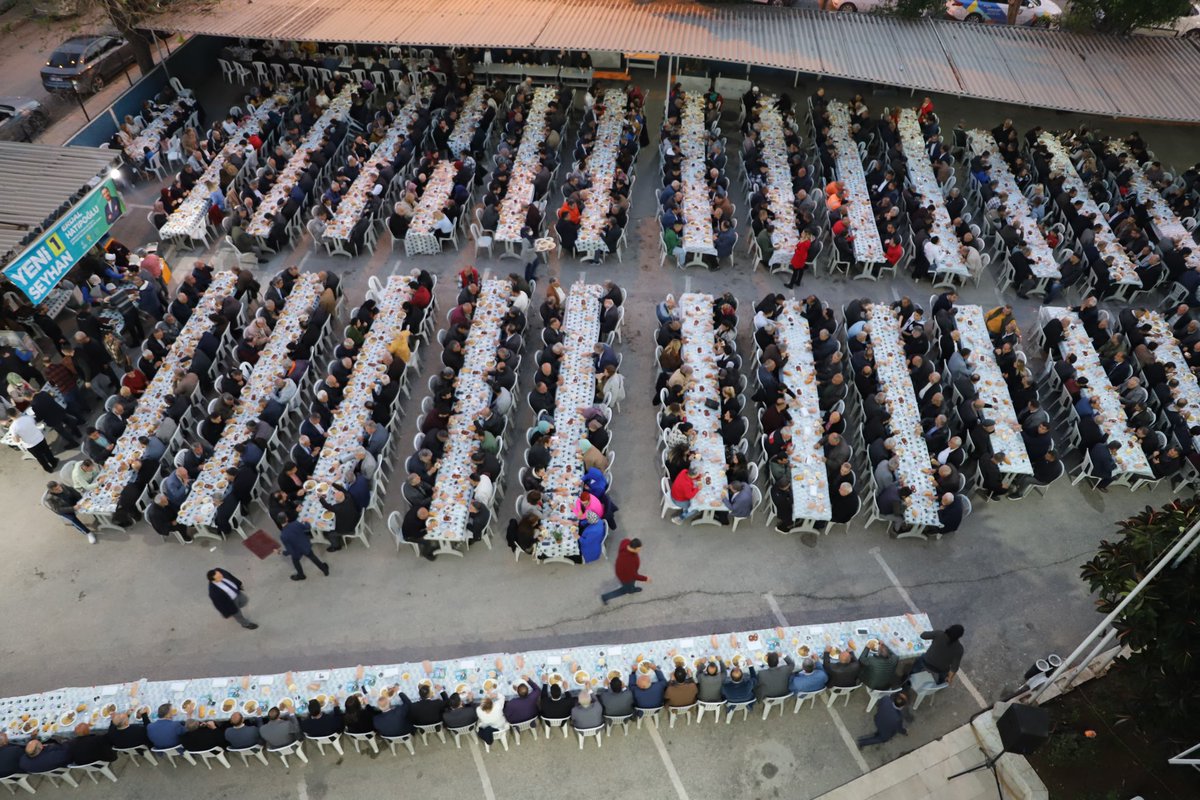 Adana Esnaf ve Sanatkarlar Odaları Birliği’nin düzenlediği geleneksel iftar yemeği programına katıldık.
 Esnaf ve Sanatkar Odası Başkanı Niyazi Göger’e Esnaflarımız adına teşekkür ederim.