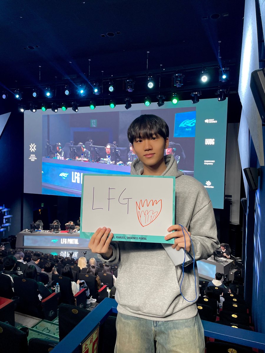 BNKFEARXLoL's tweet photo. LFG Portal 팀을 응원하기 위해 
발로란트 챌린저스 경기장에 찾아온 윌러&amp;지수🔥

#LFG #Portal #FearX https://t.co/xhDhfx2PZH