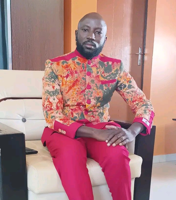 KiemdeCheik's tweet image. Bernard bougma de #3TV ! 
Analyse très pointu et objectifs comme toujours ! 
#tribunaldelactualité