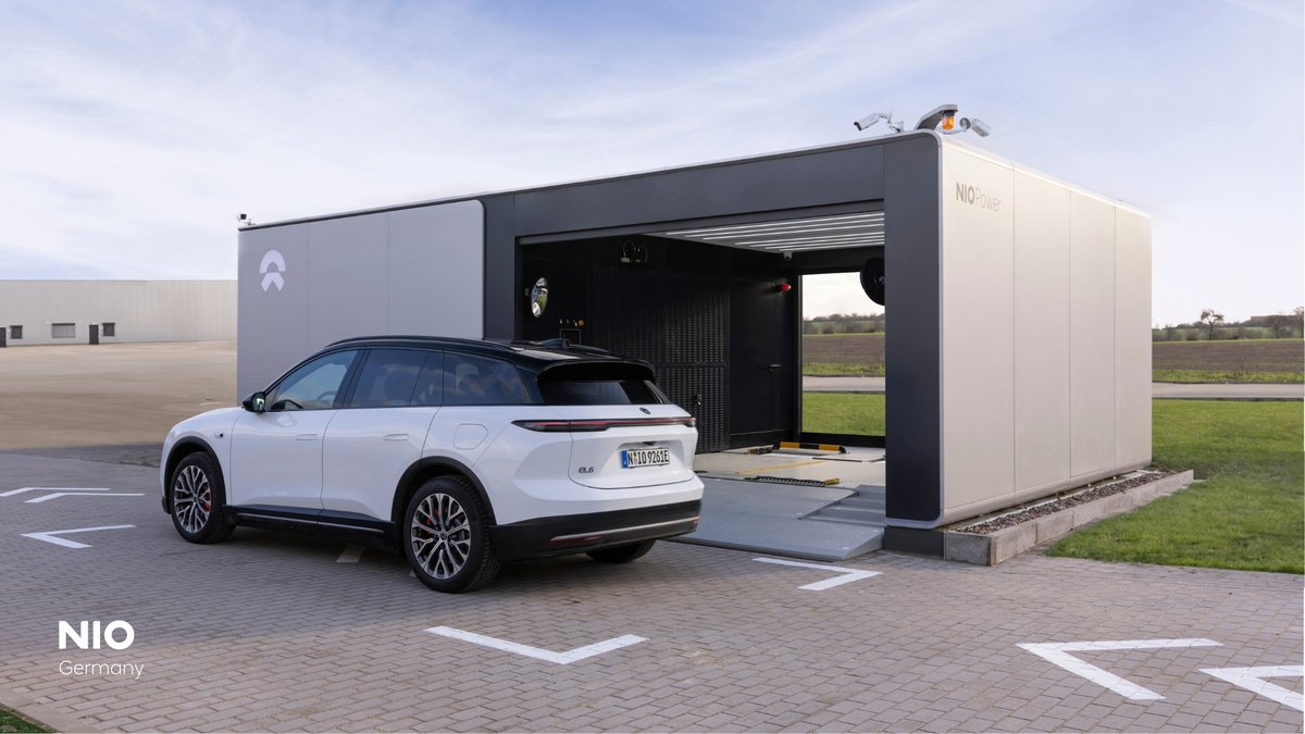 NIO Germany opened its 14th Power Swap Station in Kirchlengern today. The new PSS is located in the immediate vicinity of the A30 highway, which represents an important east-west connection in Germany. #NIO #BlueSkyComing #PowerSwap