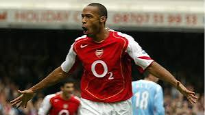 okt_ranking's tweet photo. All in their prime.. Who are you picking as your Striker?
A) Thierry Henry
B) Didier Drogba
C) Ruud Van Nistelroy
Comment with #SompaFullTime https://t.co/xxSPLrya2n