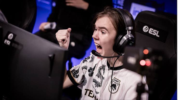 JoeBetsReal's tweet image. 🎮CS2
PGL Major Copenhagen 2024: Playoff
Team Spirit vs FaZe Clan
🔥Spirit -1.5 Maps +115 (2u)

I really want Faze to come out on top or at least secure a map, but it’s going to be tough. Faze has been just as shaky as Vitality this year. Meanwhile, Spirit, led by Donk, seems to…