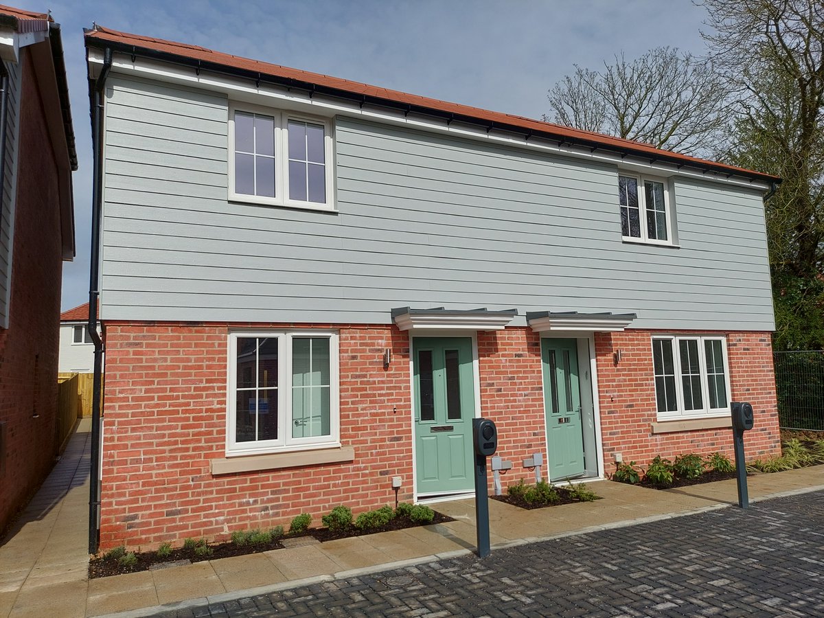 Claire Swaffield tweet media