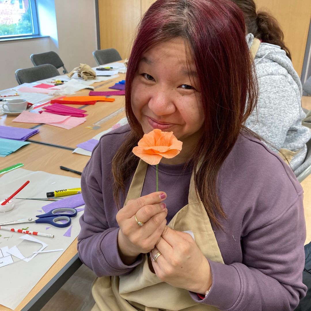 Last week, a group of carers spent their day learning how to make crepe paper roses & tulips in a workshop led by Carrie Dennison.💐 See our future activities & workshops on the 'What's On' page of our website: buff.ly/44fIHQn #ArtAndCrafts #PaperFlowers #NewcastleCarers