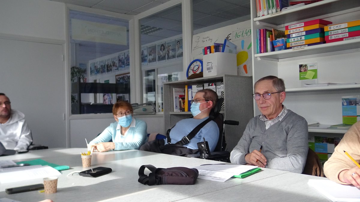 AfmTelethon37's tweet photo. Ce lundi 25 mars 2024, a eu lieu notre réunion de délégation mensuelle. À cette occasion, nous avons pu accueillir Thomas Bruneau, futur équipier de délégation, à qui nous souhaitons la bienvenue et que nous remercions pour sa participation. https://t.co/vKZlv5hbo4