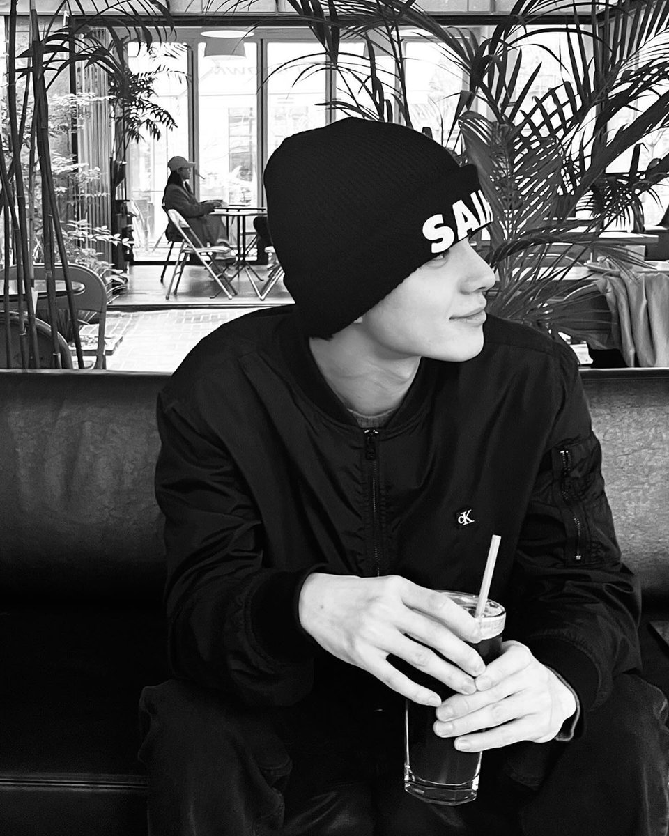 หล่อ เทสดี สูง180+ พูดเพราะ ชอบอาหารไทย