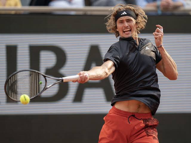 JoeBetsReal's tweet image. 🎾Tennis
ATP Miami
Zverev vs Marozsan
🔥Zverev -1.5 Sets -119 (2u)

A lot of folks might think Marozsan can snatch a set here, especially after his recent wins against top 10 players. But going up against Zverev, who’s a real force in this tourney, it’s going to be a tough battle…