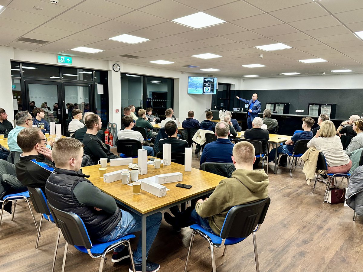 🏆 Last night we hosted the @WorcsFA County Cup Finals Event for officials who have been selected for this seasons finals. 🗣️ Special guest from @FA_PGMOL SG1 AR Matt Wilkes led a session on preparation & teamwork, which will stand them in good stead for their upcoming finals.