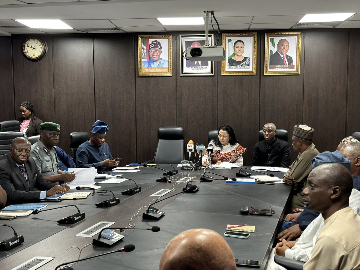 NADDCouncil's tweet photo. LIVE at! 
Inauguration of Nigerian Automotive Industry Development Plan (NAIDP 2023) Implementation Committee.

#NADDC
#NAIDP
#NigeriaAutosector
#MadeinNigeria https://t.co/bIkfRIyurz
