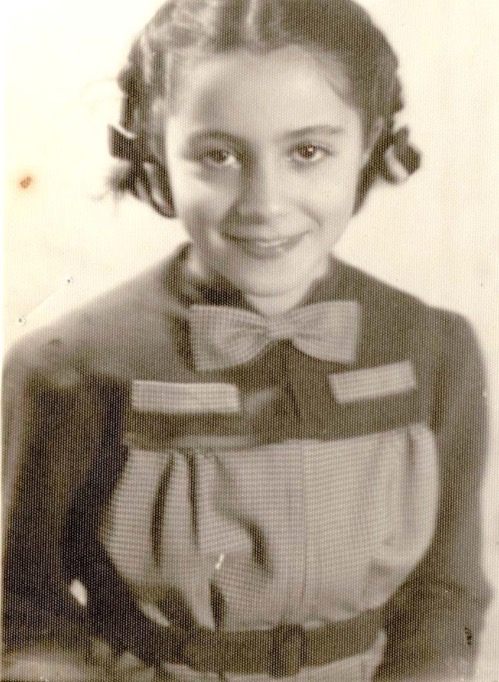 28 March 1930 | A Jewish girl, Olga Meszaros, was born in Paris. She lived in Cluj. In 1944 she was deported to #Auschwitz and murdered in a gas chamber.