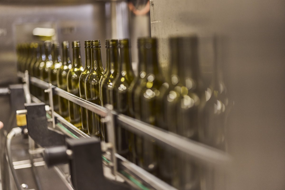 Wine Australia has welcomed the announcement by China's Ministry of Commerce (MOFCOM) on X that the imposition of duties on Australian wine to mainland China have been lifted. See our statement here: wineaustralia.com/news/media-rel…