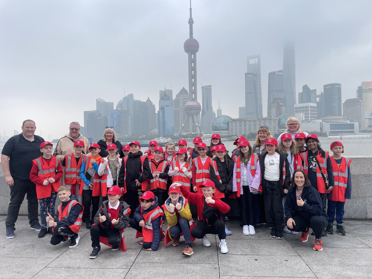 GSchoolAlliance's tweet photo. An exciting first day for @Bidstonavenue who have arrived in Shanghai to explore the capital city, visit The Bund and walk along Nanjing Road. ๐จ๐ณ
#StudentExchanges #SisterSchoolPartnership https://t.co/gr3TJXI99n