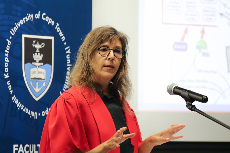 Reflecting on decades of research at her #UCTInauguralLecture, Prof @SusanCleary2 said the success of the NHI entails leveraging good governance & leadership. Both are crucial to achieving health equity and improving health outcomes for South Africans: bit.ly/3VBpCqw.