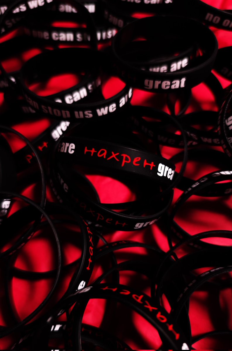 <a href="/bagrov_box/">Багровый Бокс</a> Если хотите принарядиться к концерту, присмотритесь 😁
В боксе много классных штучек