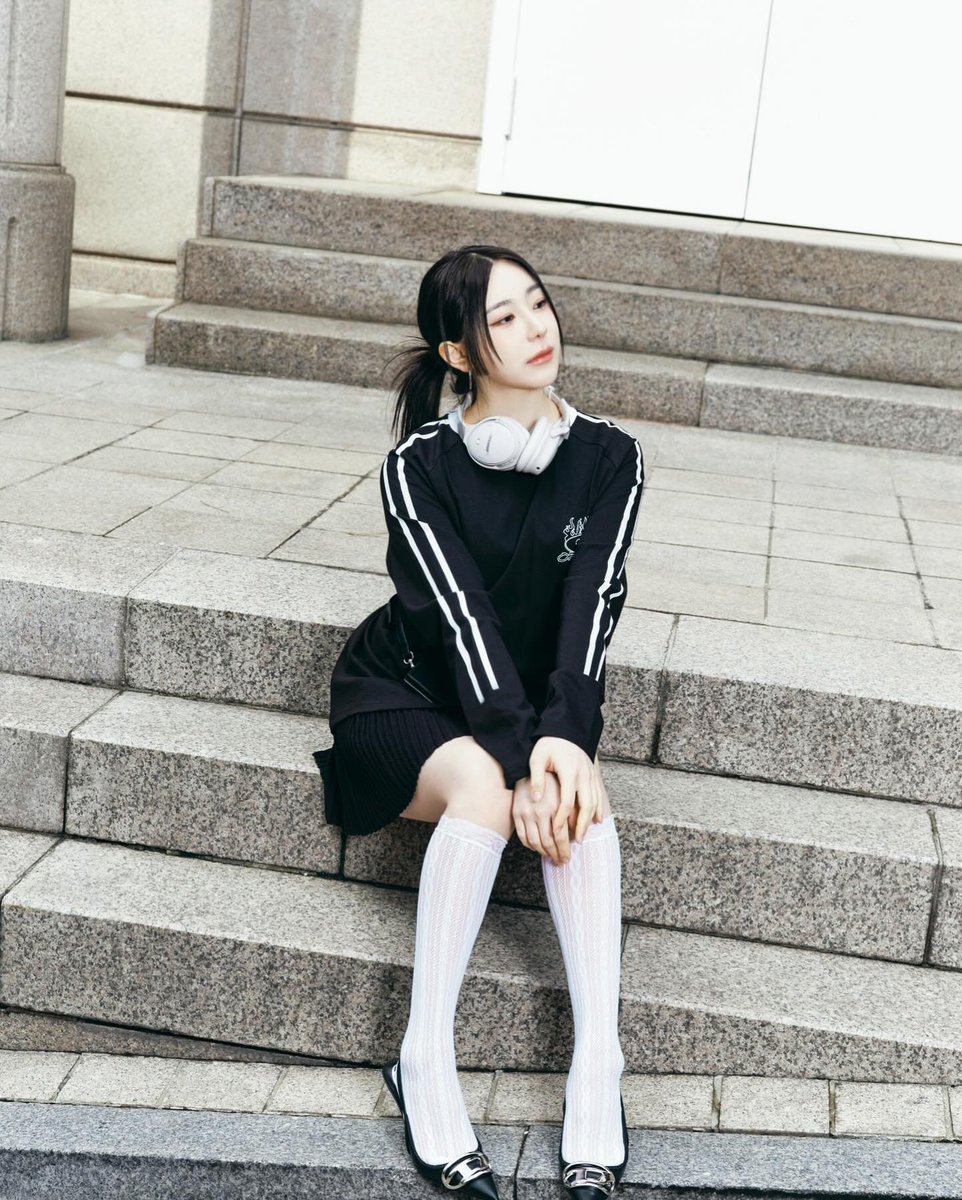 lee chaeyeon pics tweet media
