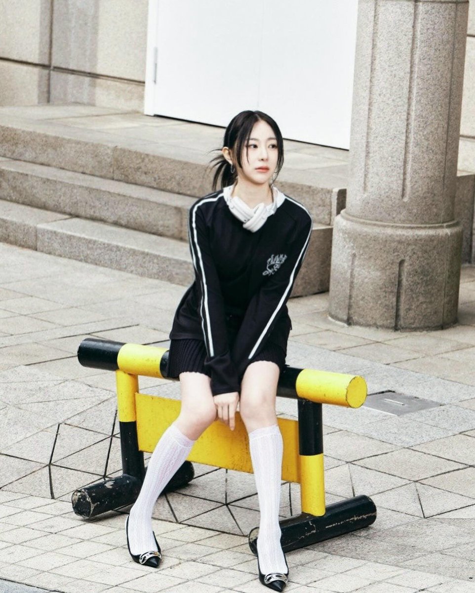 lee chaeyeon pics tweet media