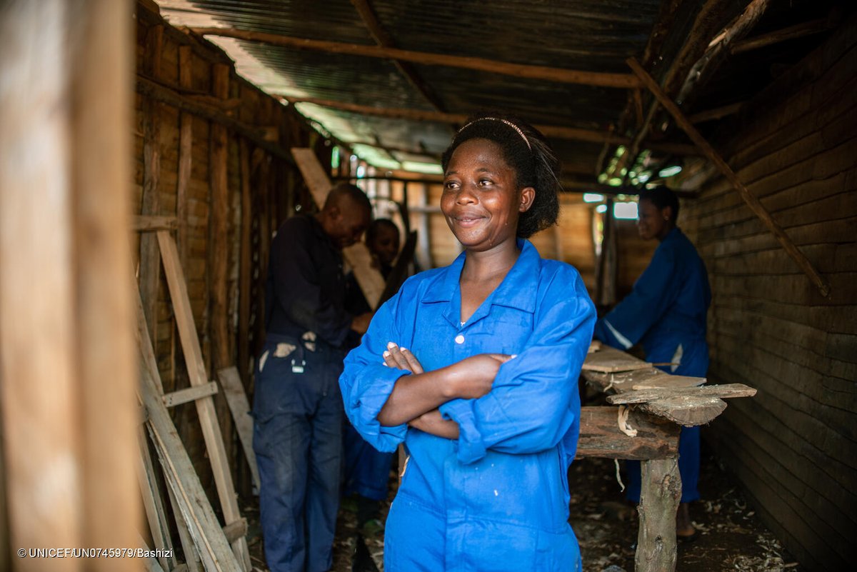 7️⃣0️⃣ millions.

C’est le nombre d’adolescentes qui vivent, étudient, travaillent ou contribuent au changement social en Afrique de l’Ouest et du Centre. A la fin de cette décennie, elles seront 83 millions. #SoutenonsLesFilles

uni.cf/49bnngz