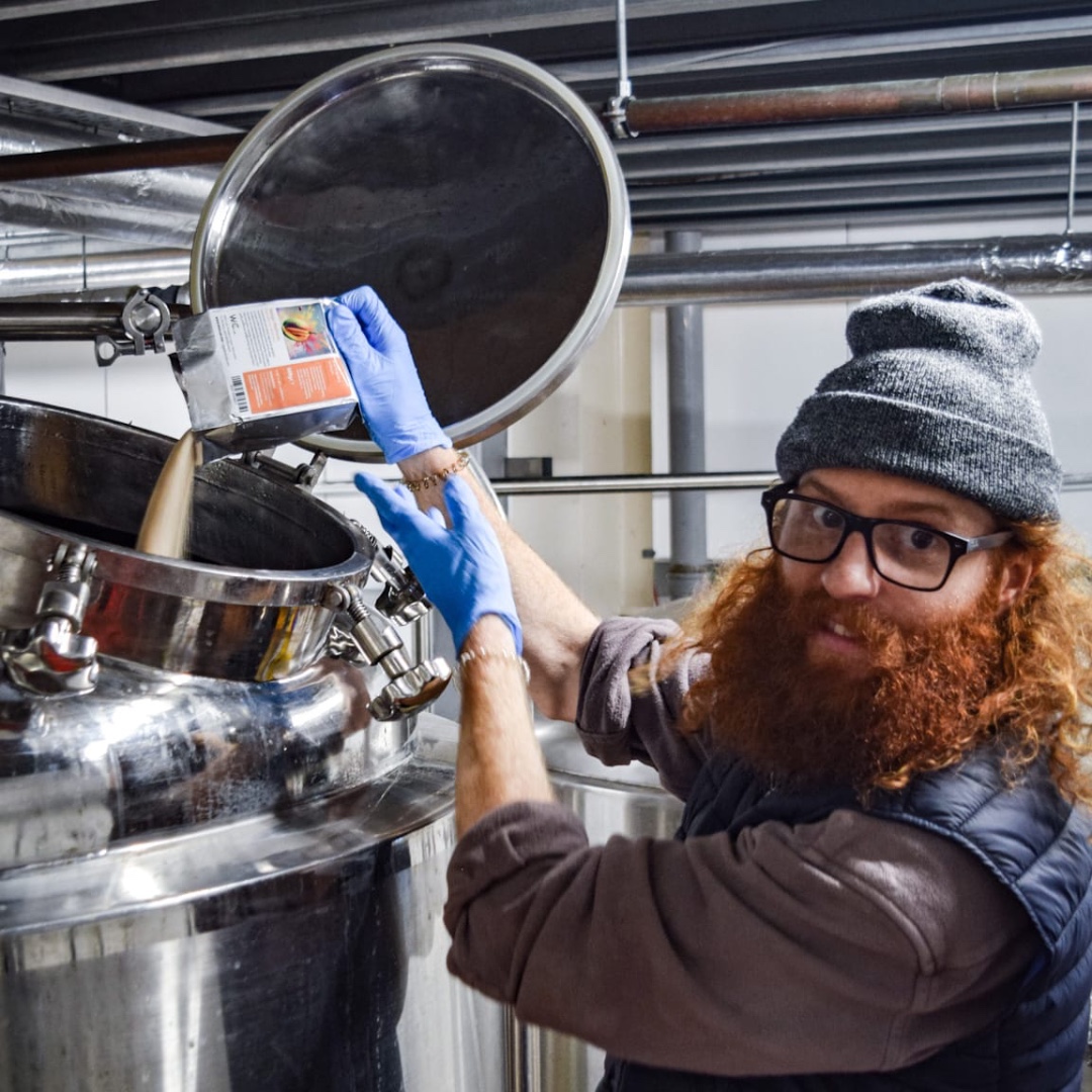 Based in the UK or Europe? Get in touch with Paul!👋 Paul is our very knowledgeable UK Sales Representative. He studied Brewing & Distilling Science at Heriot-Watt University and has worked as a brewer at both traditional and craft breweries.🍻 📧: paul@whclab.com