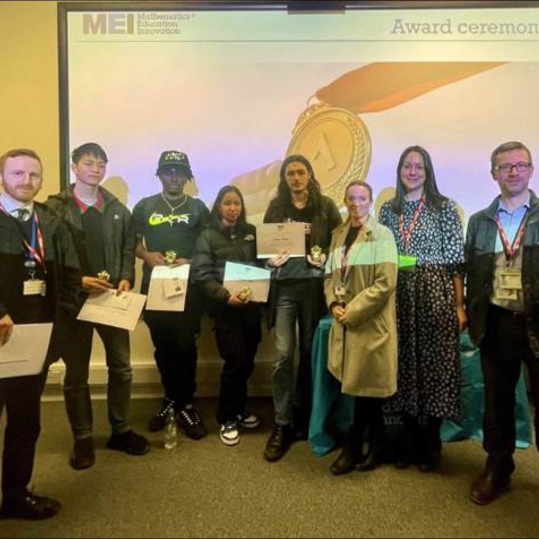 Oldham College's first-ever appearance at the regional finals of the @MEIMaths FE Maths Challenge added up to be a spectacular experience! The team returned with gold and silver medals, a top 5 appearance, and an all-time national record 🥇🥈 Read more: ow.ly/2bkC50R3fvz