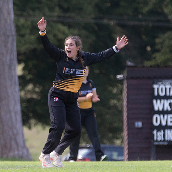 DumbletonCCGirl's tweet image. 🚨Announcement🚨
We're very excited to announce @BeaEllis01 has accepted the offer of captaining the Women's WEPL side for the fast approaching season 🙌
Wishing her and her team all the best for 2024 🏏🟡⚫️
📸credit: Nik Sheppard