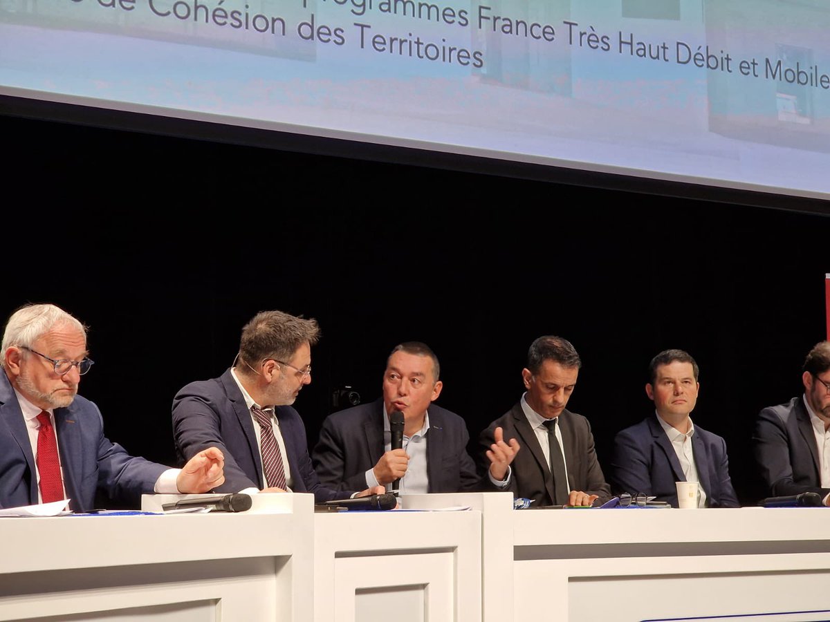 Aux #egrip de @DeauvilleFr, Hervé Rasclard rappelle la situation positive dans les déploiements Il rappelle que le rythme est toujours soutenu, détaille les enjeux sur les raccordements complexes et la résilience tout en proposant les solutions possibles #egrip2024 #normandie