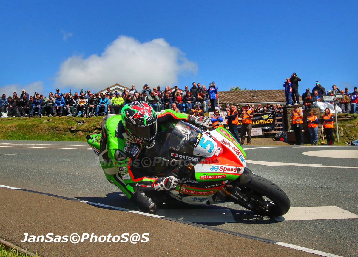 #ThrowbackThursday nice to see @Jimbohillier37 back on the @BournemouthKawa at 2024 @ttracesofficial @agv_uk @dainese @JGSpeedfit #IOMTT #IsleofMantt 📸 ©Photosas