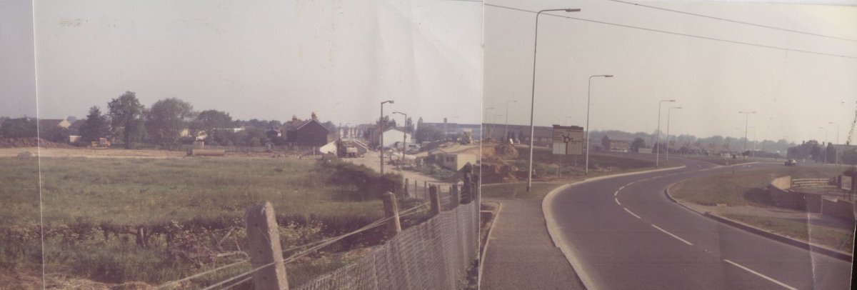 #ThrowbackThursday – In 1978 construction work on St. Peter’s Way, #Chertsey, was in progress. These photos, taken from Addlestone Bridge, show the view towards Clay Corner and Chertsey, and St Peter’s Way to the left. #TBT #LocalHistory