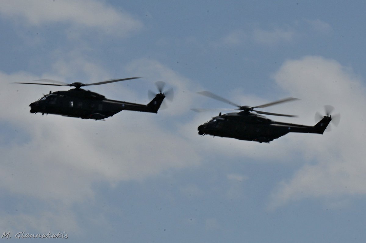 MyronGian's tweet photo. #UH1 #AB205 #Huey #NH90 #CH47 #Chinook #S70B #Seahawk #HA #HAA #hellenicarmyaviation #HN #navalaviation @HAspokesman @Navygr #militaryparade #overflight #militaryaviationphotography #formation https://t.co/bpw0IQDjTb