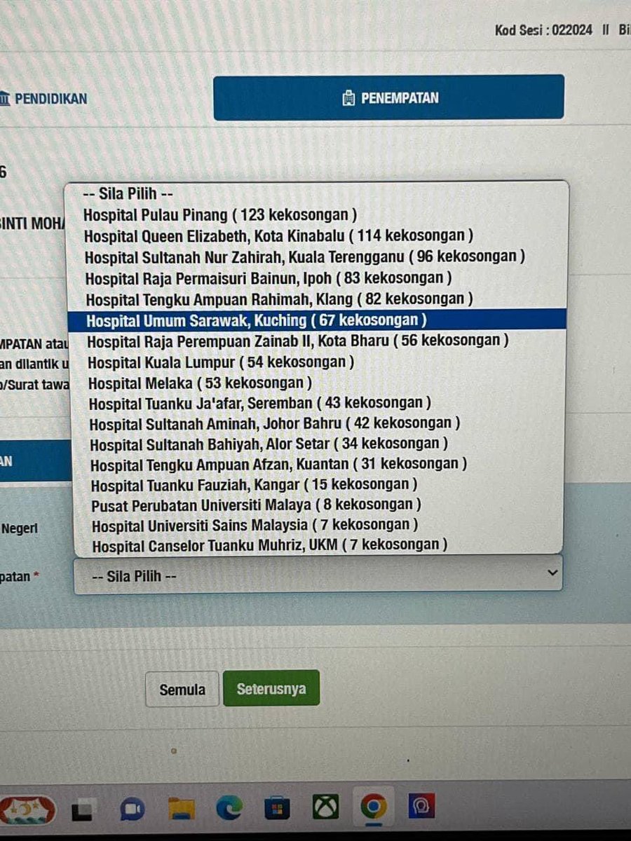 hasnolhayat's tweet photo. Gaya ni punya projection jangan cakap 5-10 tahun nanti, dalam 2-3 tahun pun boleh jahanam healthcare gaya ni. 

Houseman ni mcm prospect utk MO in 2 years time. Kalau dah houseman pun takdak, kekosongan tak diisi, sapa nak jadi MO lagi 2-3 tahun. MO hat dok ada pun dok quit. Houseman yg ada sekarang pun, jadi MO nanti 30-40% sure depa quit. Berapa kerat jadi specialist toksah dok kira la. 

Ni kalau KKM and SPA dok peluk tubuh tak buat apa-apa, memang lingkup la 2-3 tahun nanti. Tak payah tunggu lama gaya ni. Pls do something to retain current workforce and to recruit new manpower. Bagi yg dok ada dan akan masuk nanti ni rasa berbaloi kerja and berbaloi stay in KKM. Or else, standby melingkup ja la.