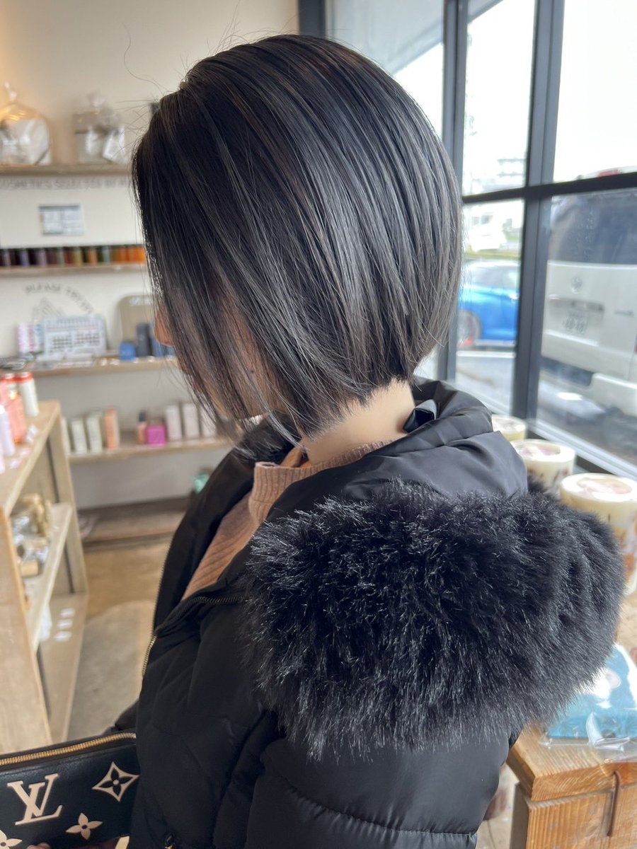 a__i929's tweet photo. Newカラー綺麗で好評😊

Twitter全然見てない🤣
最近ゎれいじの家でBBQしたり😋
いっくんとまりんのやり取り可愛いし仲良いんか悪いんかまじわからん。爆笑
遊ぶのにご飯食べる時ゎ離れて食べる…笑
ほんとおもしろい🤣🤣 https://t.co/lEM6MBmos7