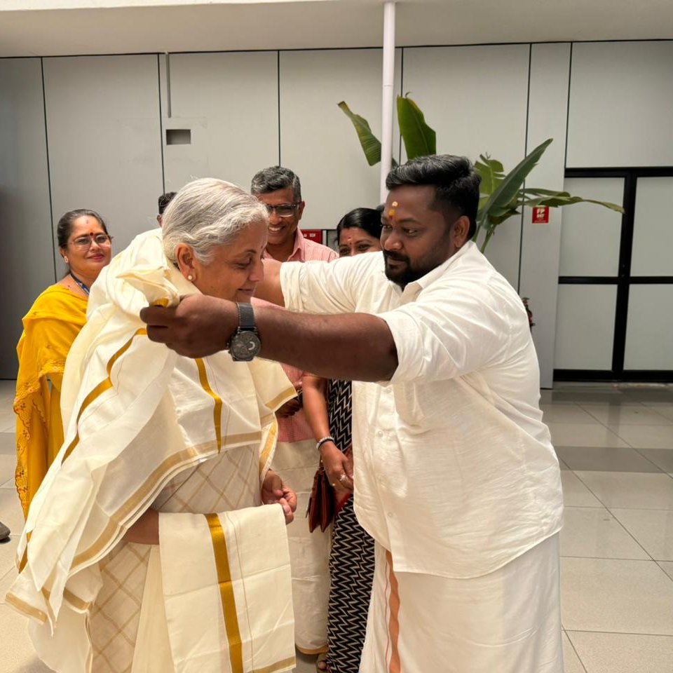 Nirmala Sitharaman Office (@nsitharamanoffc) on Twitter photo Smt <a href="/nsitharaman/">Nirmala Sitharaman</a> was accorded a warm welcome by <a href="/BJP4Keralam/">BJP KERALAM</a> karyakartas upon her arrival at the Thiruvananthapuram International Airport. Smt <a href="/nsitharaman/">Nirmala Sitharaman</a> was accorded a warm welcome by <a href="/BJP4Keralam/">BJP KERALAM</a> karyakartas upon her arrival at the Thiruvananthapuram International Airport.