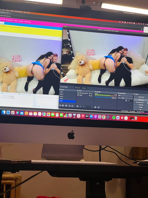 First time camming with this super baddie https://t.co/eXcnN8EAlu @lydialovexxx https://t.co/fBwM1VM