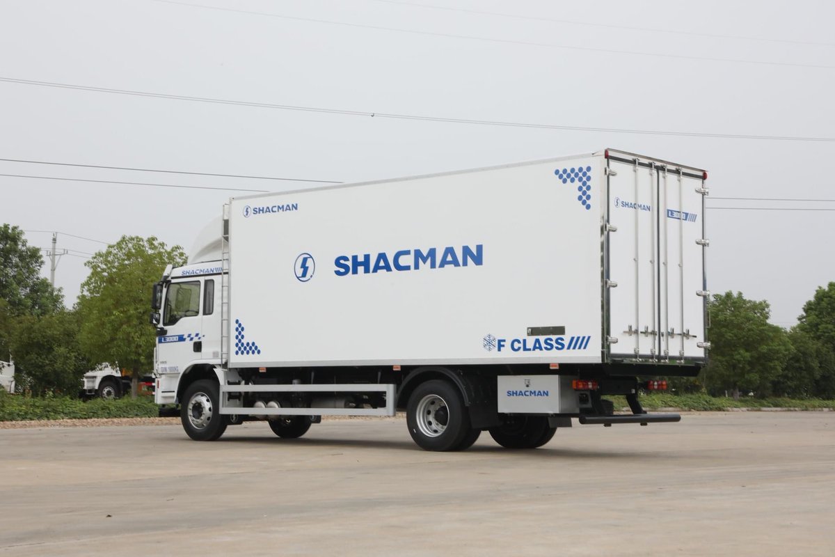 richarddddb's tweet photo. Shacman L3000 refrigerated truck https://t.co/0AgxP0Nn3Z