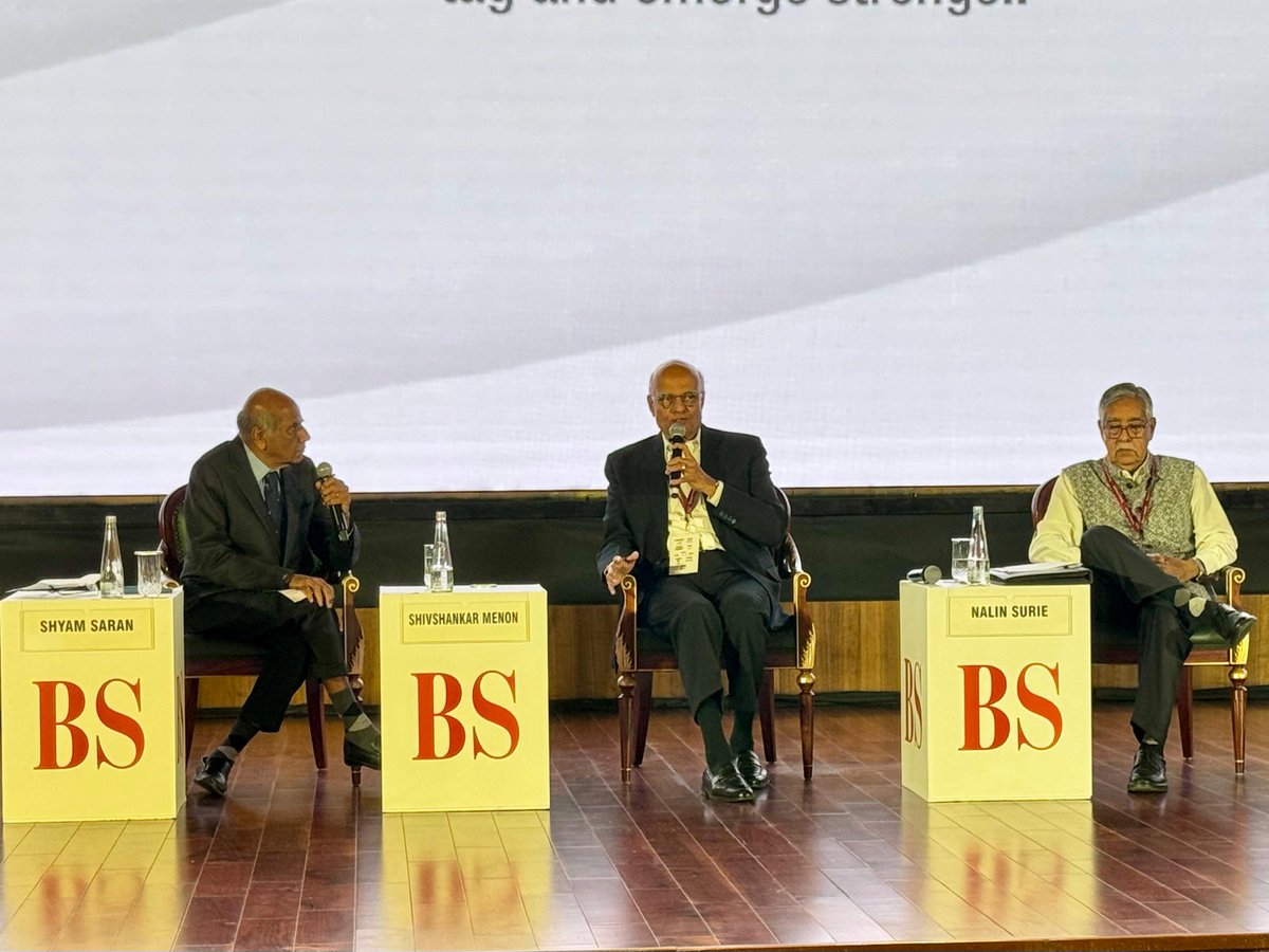 #bsmanthan | India cannot suddenly decouple from #China. For de-risking, #India needs its own ‘China+1’ strategy when it comes to imports, says @ShivshankaMenon, Former National Security Advisor #thoughtleadershipsummit #BSat50 #50YearsOfBusinessStandard youtube.com/watch?v=yAncVs…